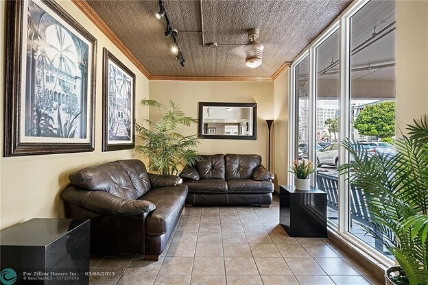 Building Photo - 95 N Birch Rd