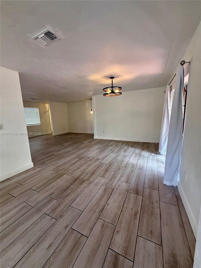 Building Photo - 16665 SW 93rd Ct