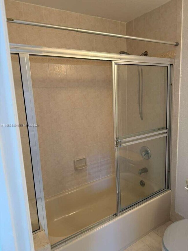 Building Photo - 2470 SE 15th Pl