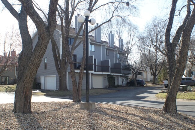 Building Photo - 28 Elton Ridge Ct NW