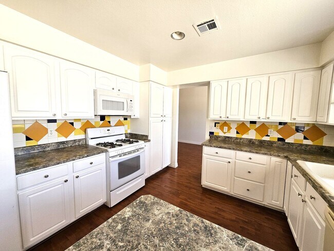 Building Photo - 3617 Tamal Ct