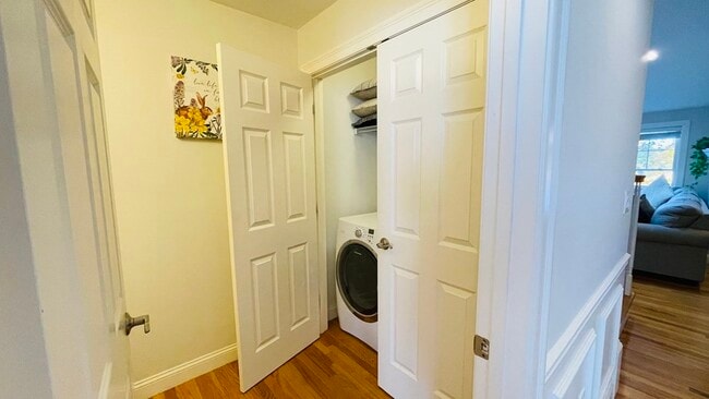 Building Photo - 25 Flint Pond Dr