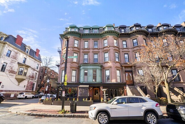 Building Photo - 533 Columbus Ave