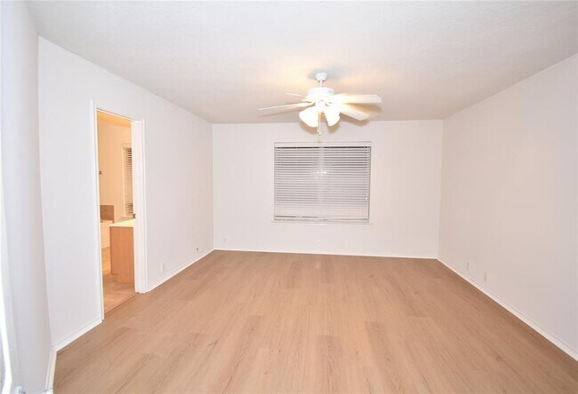 Building Photo - 4518 Clemwood Ln