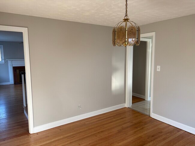 Building Photo - 39 Westphal St