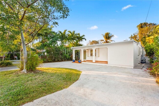 Building Photo - 6365 SW 33rd St