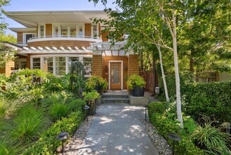 Building Photo - Beautifully Appointed 7-Bedroom Home with Lush Garden Setting in Palo Alto