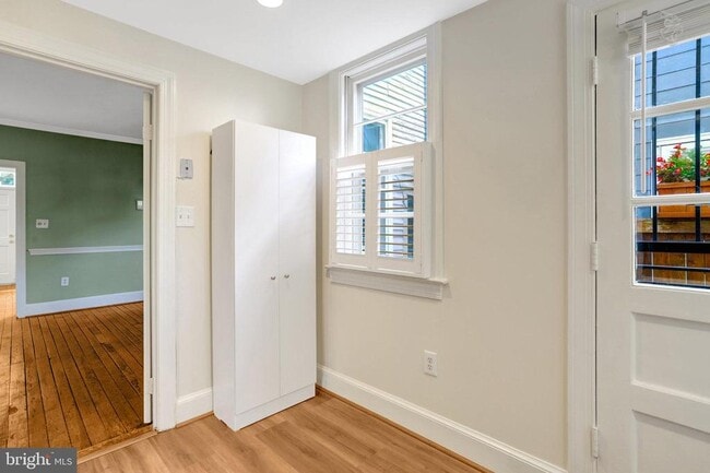 Building Photo - 225 S Payne St