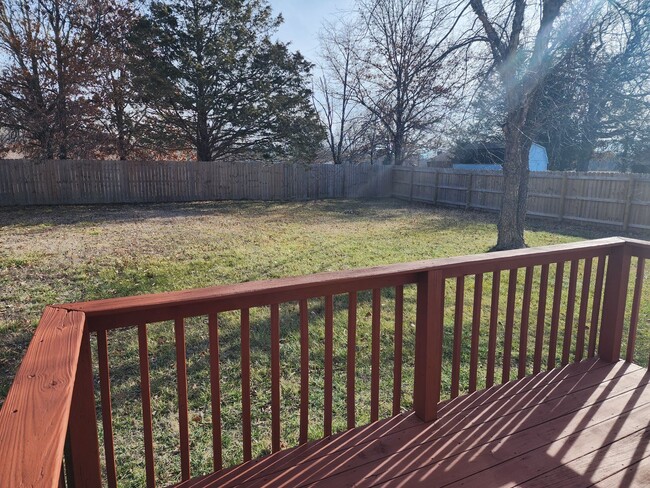 Building Photo - This Strafford Home Has It All ---