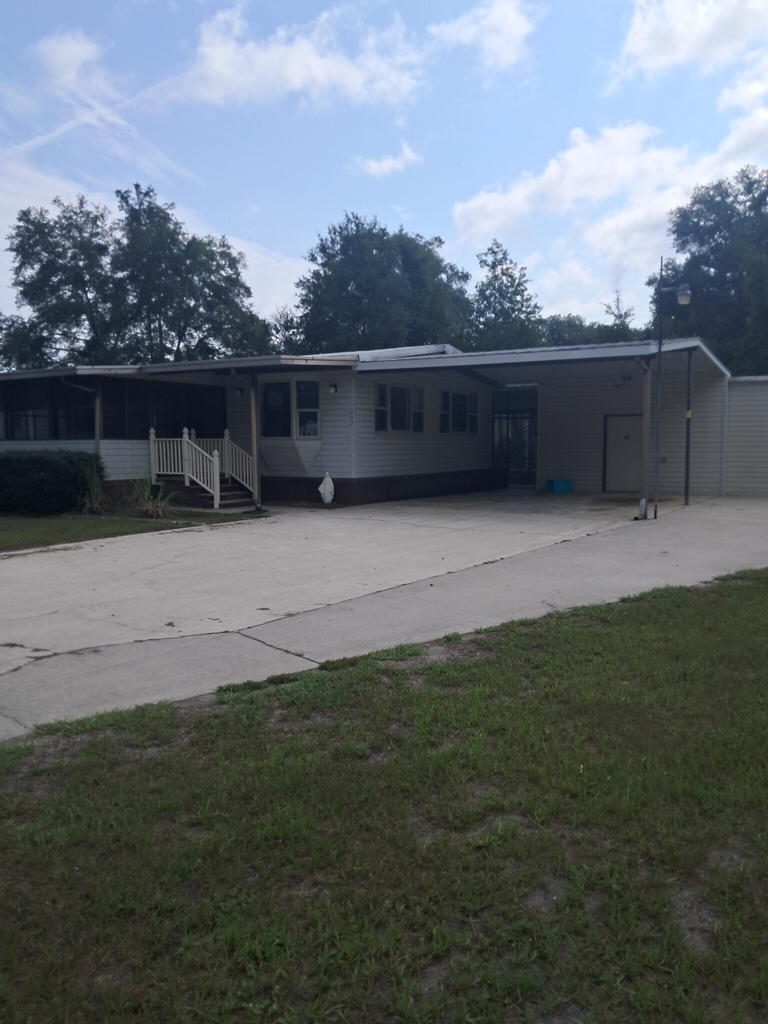 Building Photo - 242 Tropic Ave