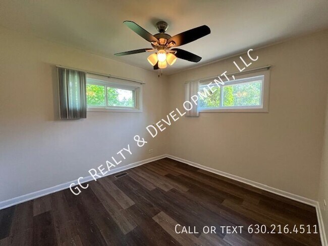 Building Photo - 1085 Basswood St