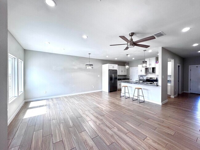 Building Photo - 1412 El CAPORAL DR.