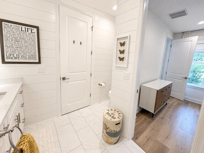 Building Photo - 71 Cambium Ct