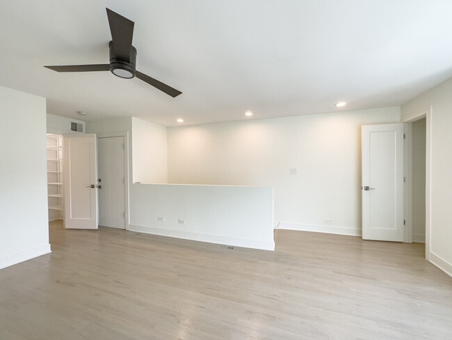 Building Photo - 949 W Grace St