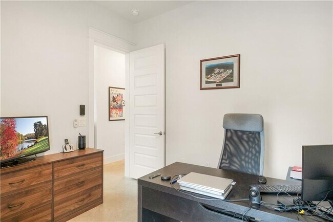 Building Photo - 1609 J J Seabrook Dr