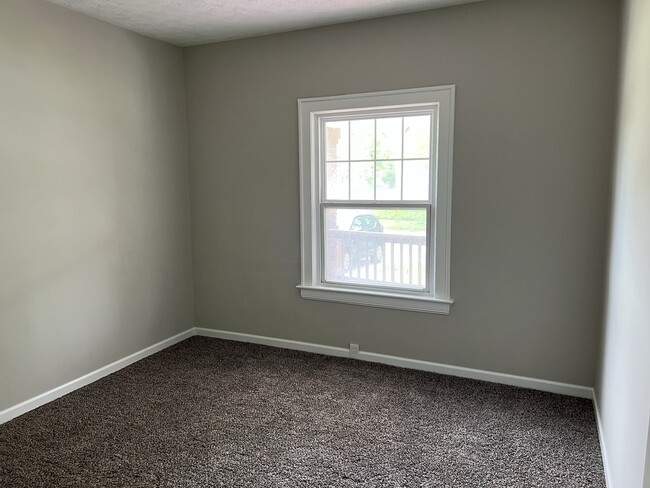 Bedroom 3 - 3327 Desota Ave