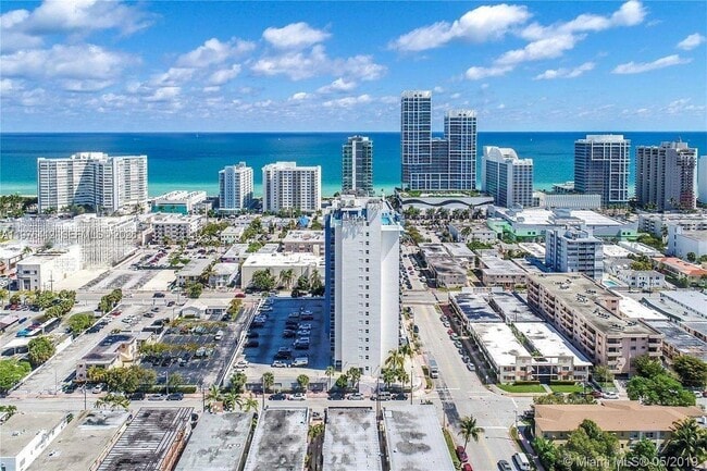 Building Photo - 401 69th St