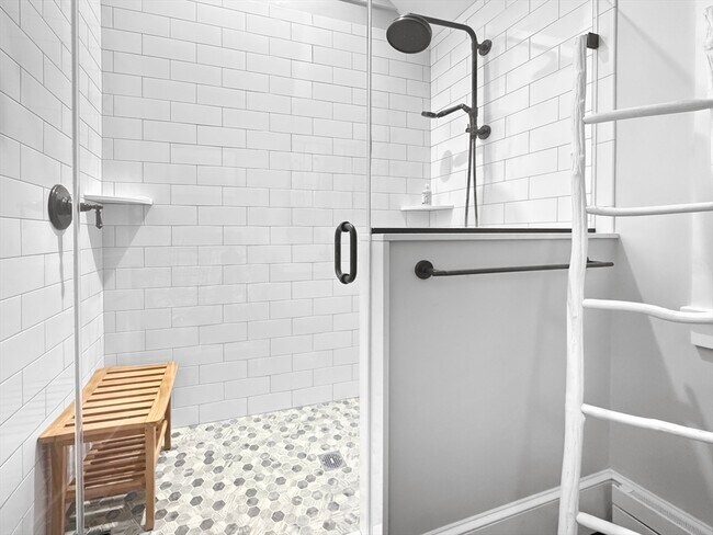 Building Photo - 7 Sanborn Terrace