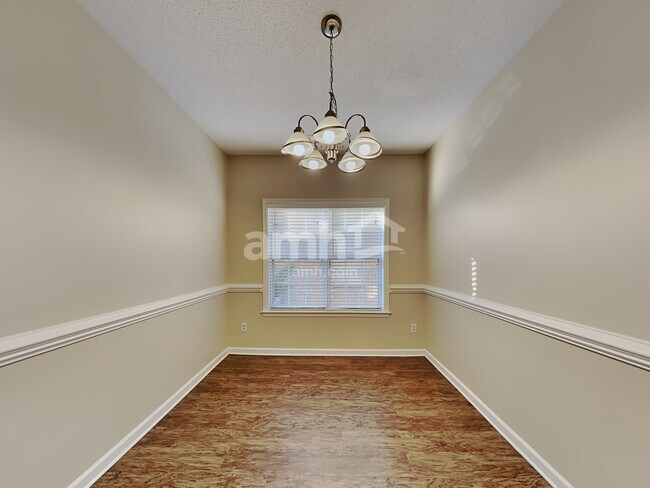 Building Photo - 2713 Bending Elm Dr