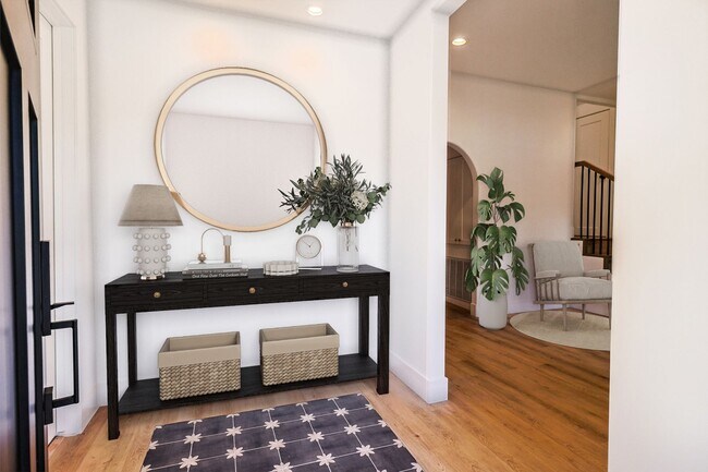 Building Photo - Chic Fully Renovated Luxury Home in the Burbank Hills!