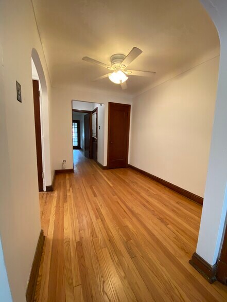 Building Photo - 8828 Riverview Blvd