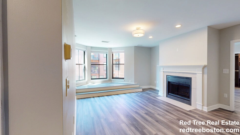 Building Photo - 40 Garrison St