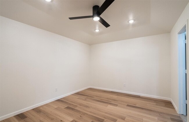 Building Photo - 13155 Pebblewalk Cir S