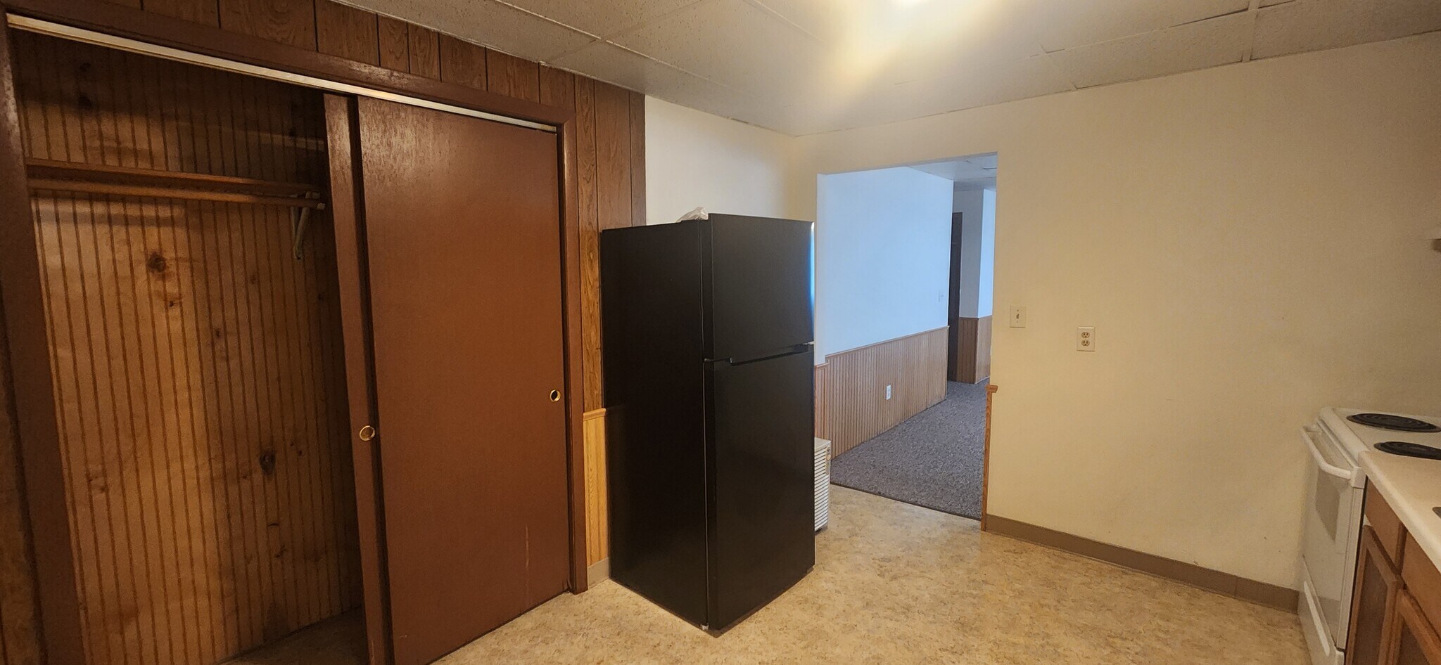 Building Photo - 3841 Cliffside Dr