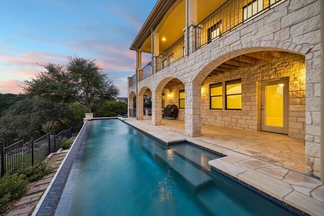 Building Photo - 17813 Kingfisher Ridge Dr