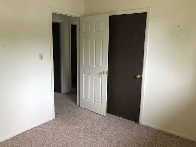 Building Photo - Single Family Home For Rent!