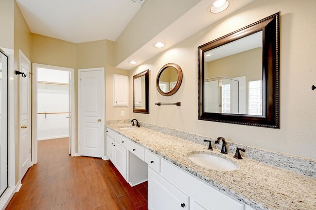 Building Photo - 1165 Mesa Blanca