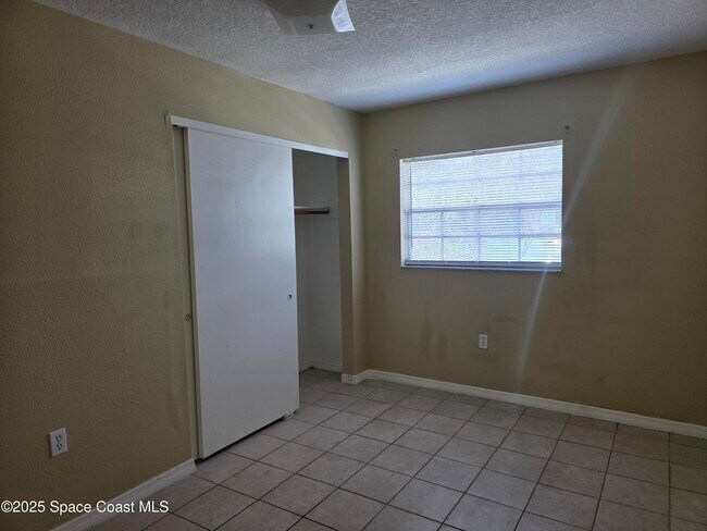 Building Photo - 102 Preston Ln