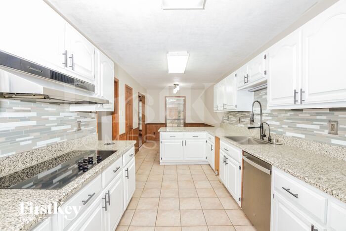 Building Photo - 3943 Green Spruce Bend