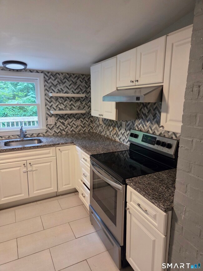 Building Photo - 26 Seagraves Rd