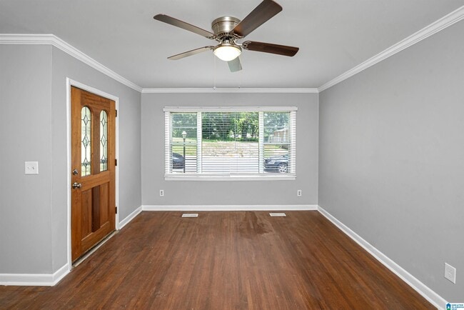 Building Photo - 328 Beta St