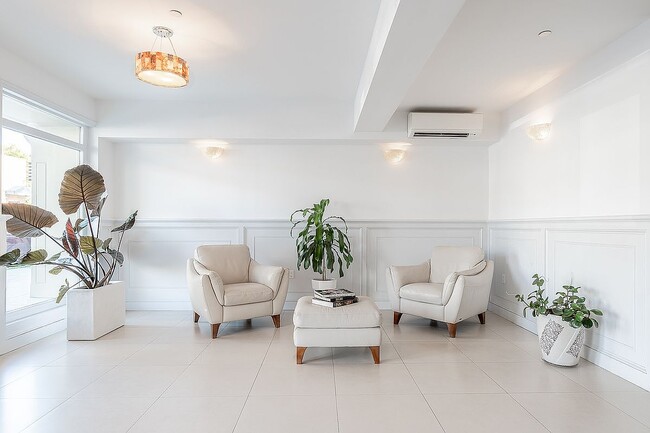 Building Photo - 30-11 21st St