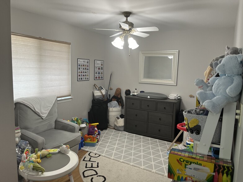Building Photo - 19 Foxwood Dr
