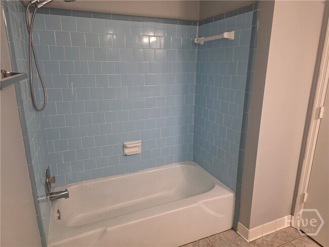 Building Photo - 213 Westwood Dr