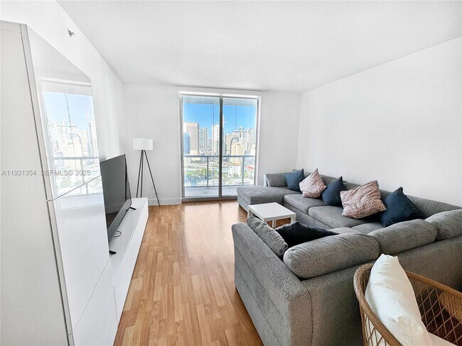 Building Photo - 185 SW 7th St