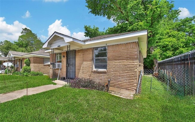 Primary Photo - 2315 Kabee St
