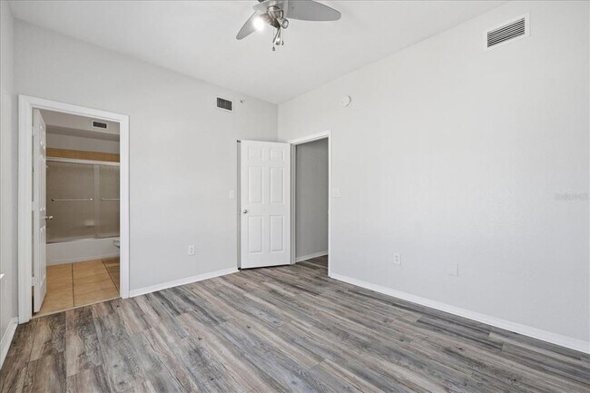 Building Photo - 5202 Hampton Beach Pl