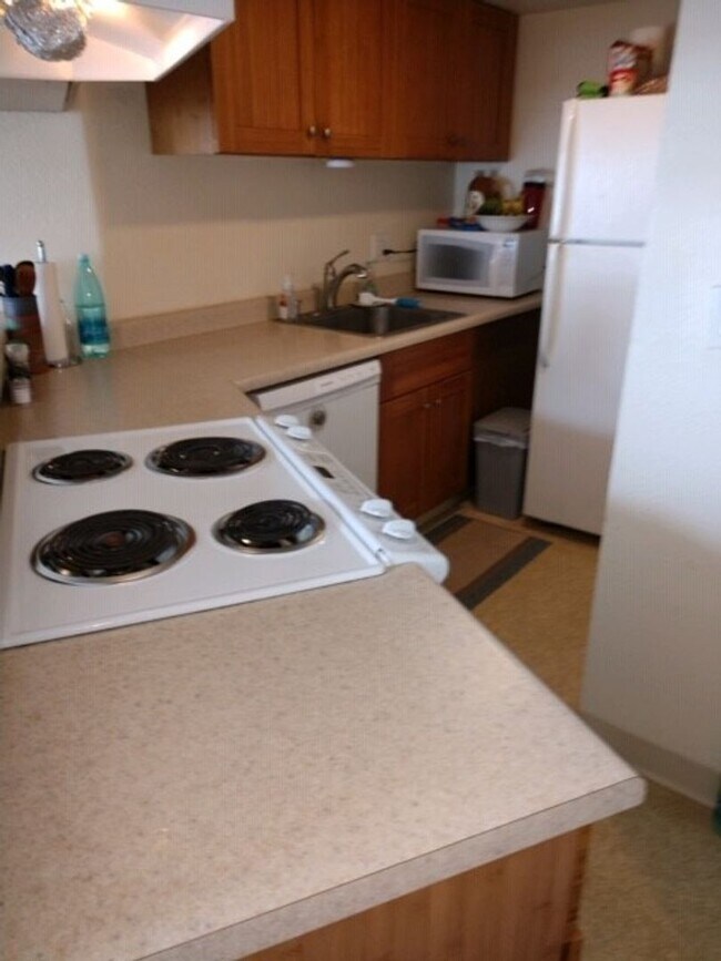 Building Photo - Maalaea Mermaid Unit #311 - Unfurnished 1b...