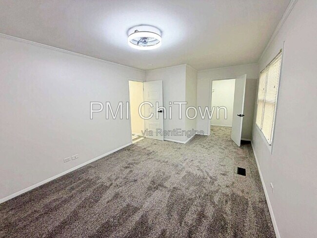 Building Photo - 440 Lear Ct
