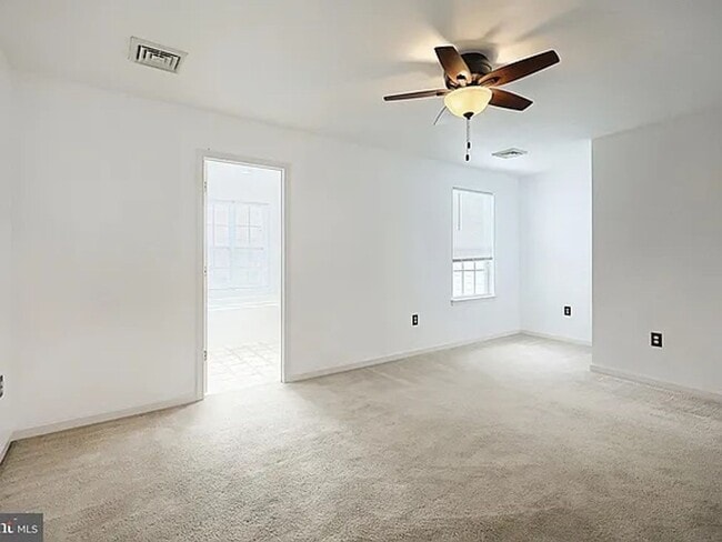 Building Photo - 1193 Ledge Dr