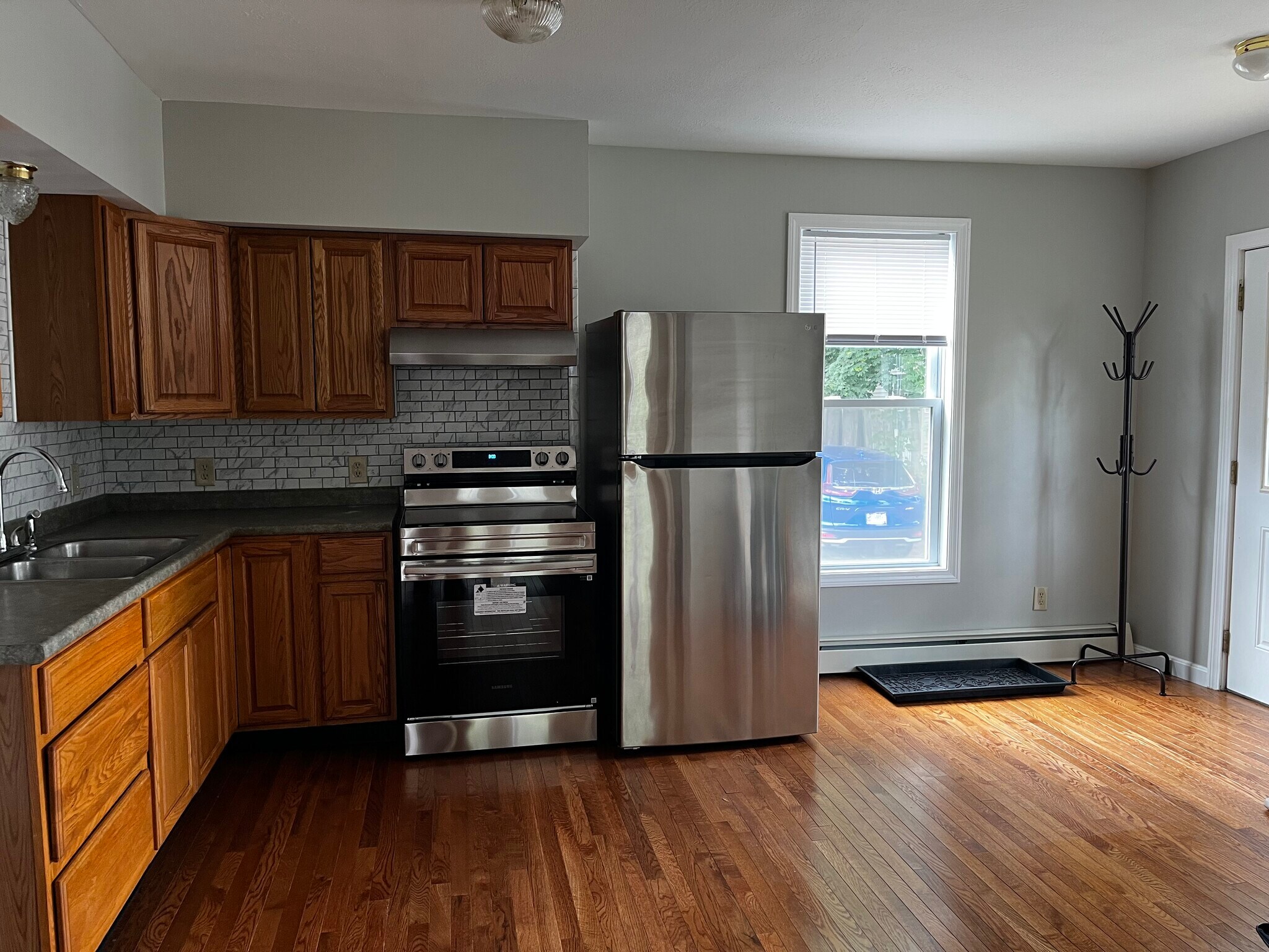 Kitchen - 12 Beacon St
