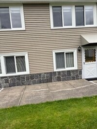Building Photo - 27 Middleton St