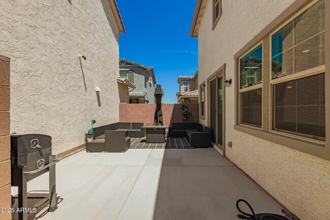 Building Photo - 14236 W Buckskin Trl