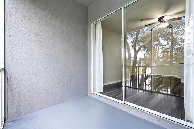 Building Photo - 5511 Legacy Crescent Pl