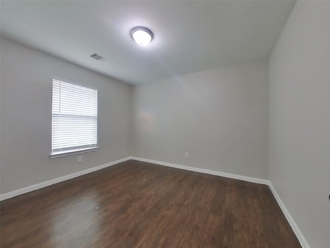 Building Photo - 21419 Palma Grove Way