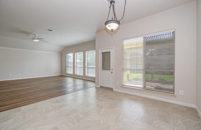 Building Photo - 17611 Emerald Garden Ln